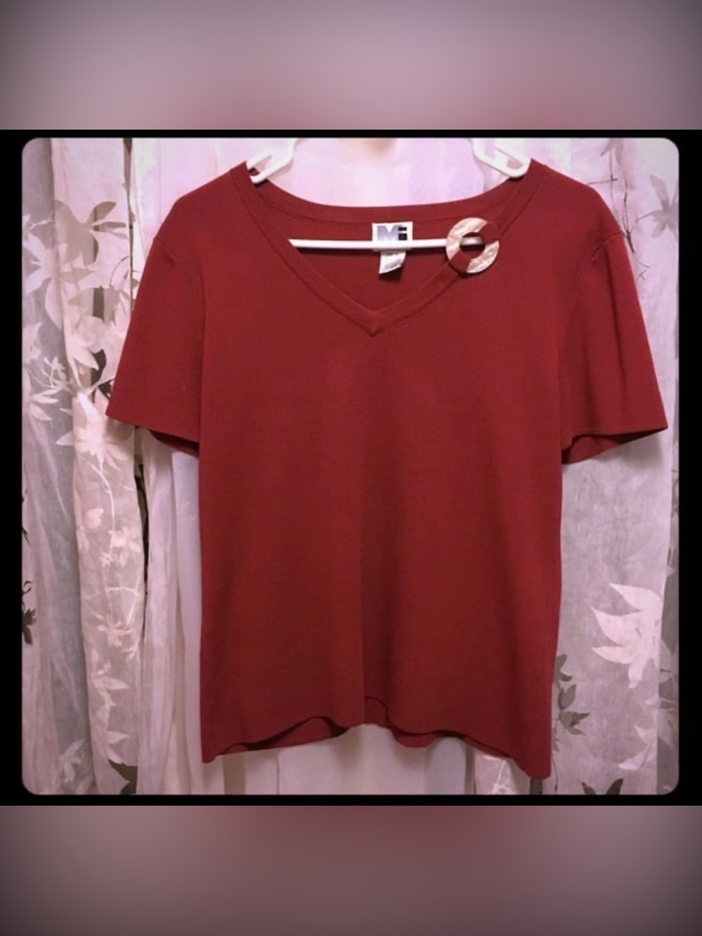 Modern Images Red Buckle Accent V-Neck Sweater Top | Women’s XL - Picture 2 of 4